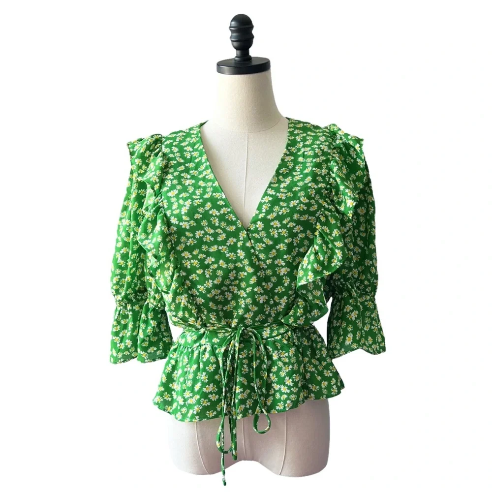 Wayf Daisy Floral Ruffle Wrap Top | M